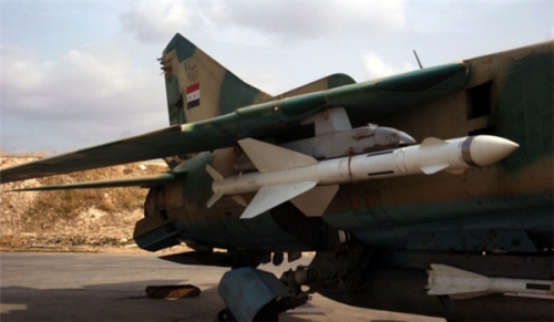 KQ Syria ném bom IS ở Aleppo, cảm tử Nga phát hiện một xưởng vũ khí - Ảnh 1.