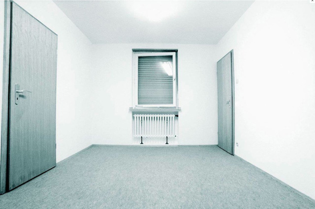 Nhìn vào căn phòng trắng này, bạn đang được chiêm ngưỡng hình thức tra tấn đáng sợ nhất thế giới - Ảnh 1.