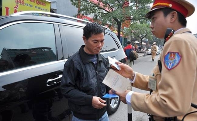 PGĐ CA Hà Nội: Người đi ô tô mở tài khoản vài chục triệu thì không có gì khó khăn cả  - Ảnh 1.