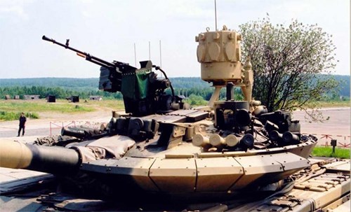 Nga phát triển hệ thống phòng thủ chủ động trang bị trên xe tăng T-72 và T-90 - Ảnh 1.