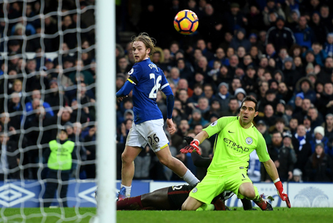 Guardiola: ‘Có thể tôi chưa đủ giỏi để dẫn dắt Man City. Tôi xin nhận trách nhiệm’ - Ảnh 1.