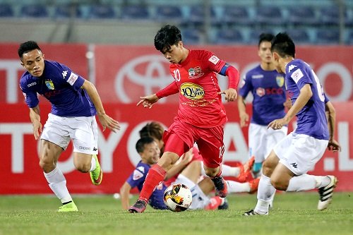 Cầu thủ V-League được thưởng Tết “kịch khung” 1 tháng lương - Ảnh 2.