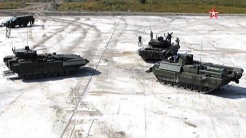 Xe bọc thép cứu kéo T-16 Armata lộ thiết kế khủng - Ảnh 2.