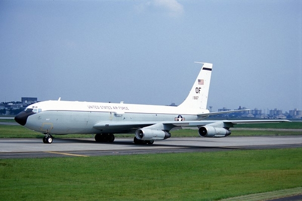 Nhiệm vụ bí ẩn của máy bay WC-135 Mỹ đưa đến Anh - Ảnh 10.