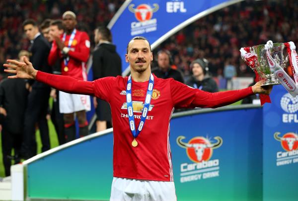 Đã đến lúc fan Man United có thể khẩn cầu Ibra kí hợp đồng mới - Ảnh 1.