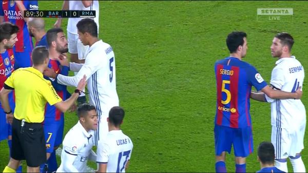 Pique đã sai, Barca mới là đội hưởng penalty nhiều nhất La Liga - Ảnh 1.