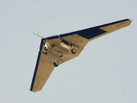  Mỹ ra mắt phiên bản mới UAV RQ-170 - Ảnh 1.