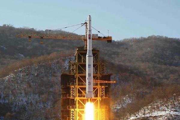 Triều Tiên đã tiến bộ thế nào với chương trình phát triển tên lửa tầm xa? - Ảnh 2.