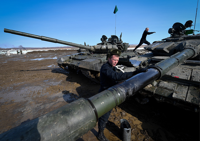 Các kíp lái xe tăng T-72B3 Nga sơ tuyển Tank Biathlon 2017, Việt Nam có tham dự? - Ảnh 4.