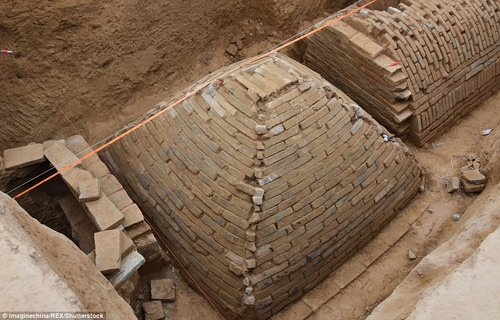 Phát hiện ngôi mộ hình kim tự tháp bí ẩn ở Trung Quốc - Ảnh 1.