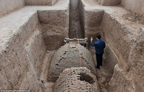 Phát hiện ngôi mộ hình kim tự tháp bí ẩn ở Trung Quốc - Ảnh 2.