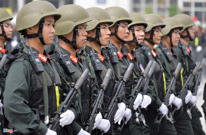 Những khẩu súng đặc biệt của Công an Việt Nam - Ảnh 6.