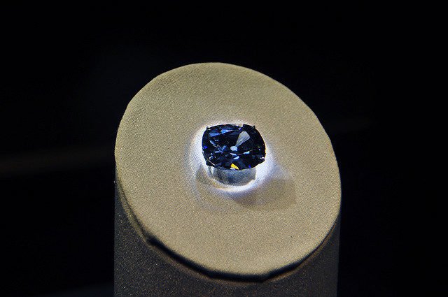 Viên kim cương Hope: một trong những viên đá quý nổi tiếng nhất trong lịch sử - Ảnh 2.