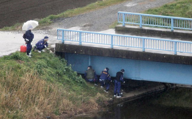 Cảnh sát tìm thấy cặp sách nghi là của bé gái người Việt bị sát hại tại Nhật ở ngoại tỉnh Chiba - Ảnh 1.