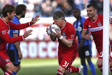 Schweinsteiger ghi bàn sau 17 phút ra mắt Chicago Fire - Ảnh 1.