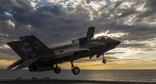 Boeing giới thiệu phiên bản Siêu ong bắp cày mới có thể thay thế F-35 - Ảnh 2.