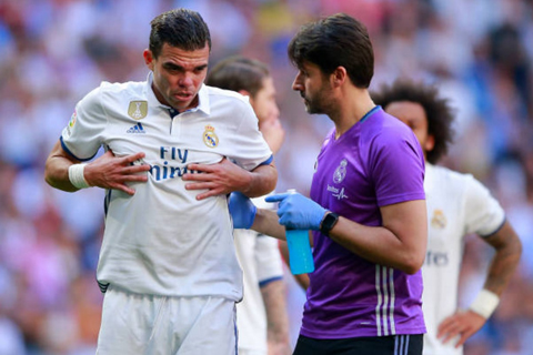 Real Madrid bắt đầu lo sợ trả giá đắt vì mất Pepe - Ảnh 1.