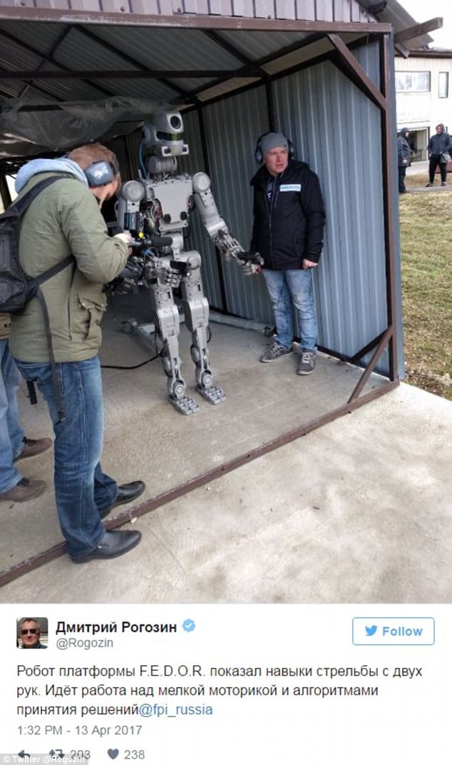Nga chế tạo thành công robot đời mới có thể tự... bắn súng - Ảnh 2.