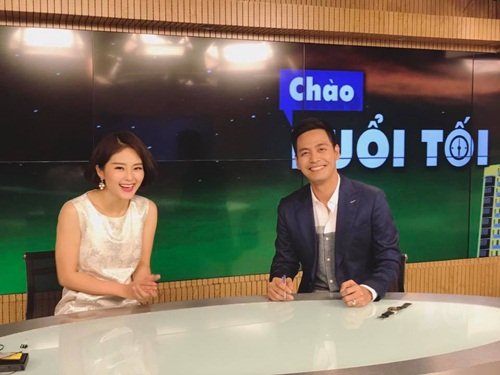 Sau tin đồn bị VTV cấm sóng, MC Phan Anh dẫn bản tin thời sự - Ảnh 2.