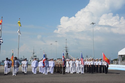 Singapore tổ chức Lễ duyệt binh tàu Hải quân quốc tế - Ảnh 1.