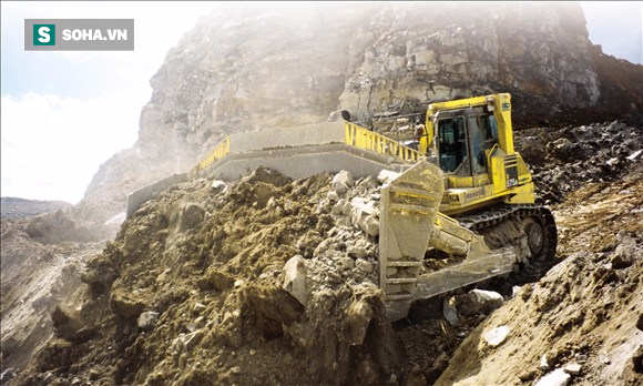 Komatsu D575A - Chiếc xe ủi lớn nhất thế giới mang thương hiệu Nhật Bản - Ảnh 5.