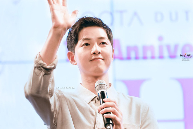 Vừa thổ lộ muốn lập gia đình, Song Joong Ki đã tậu ngay biệt thự hơn 200 tỉ - Ảnh 1.