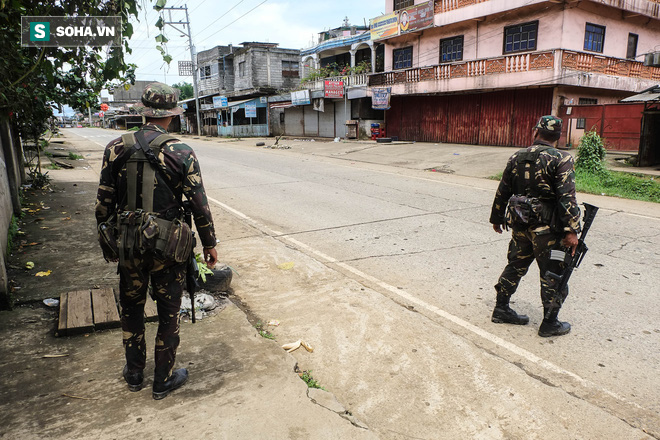 Những hình ảnh đầu tiên từ thành phố ma Marawi, nơi bị IS chiếm đóng ở Philippines - Ảnh 1.