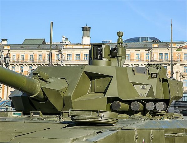 Bí ẩn dàn xe tăng Nga có tài che mắt tên lửa Mỹ - Ảnh 2.