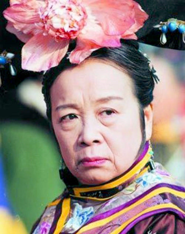 Dung Ma Ma của Hoàn Châu Cách Cách sau 20 năm: Tuổi già cô đơn, không chồng con  - Ảnh 2.