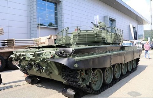 Czech giới thiệu phiên bản nâng cấp của xe tăng T-72 - Ảnh 2.