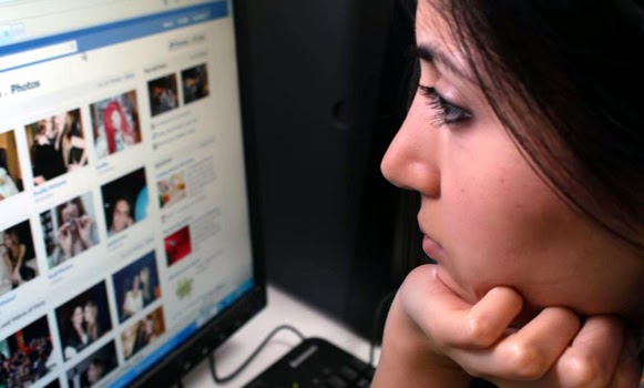 Khoa học chứng minh: Càng ấn like nhiều trên Facebook, cuộc sống của bạn sẽ ngày càng tệ hại - Ảnh 1.