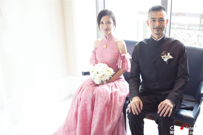 Triệu Vy thứ hai của Cbiz tổ chức đám cưới đẹp mộng mơ sau 2 năm kết hôn - Ảnh 1.