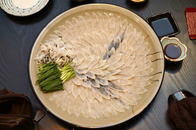 Hành trình gian nan để các bếp trưởng Nhật Bản được phép chế biến cá nóc - một trong những loài cá độc nhất thế giới - Ảnh 1.