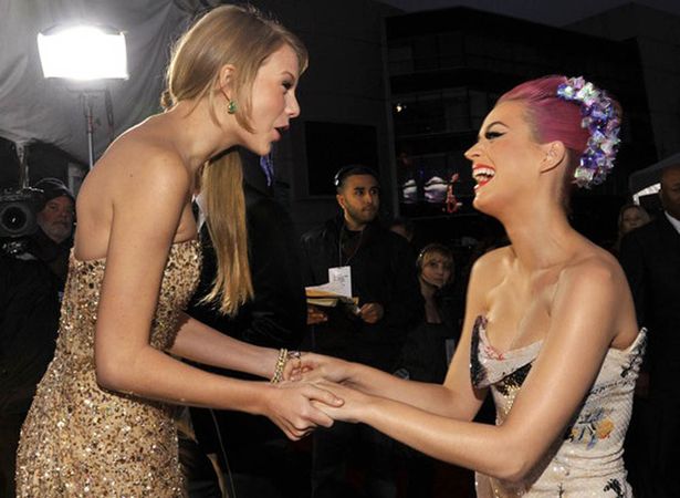 Đại chiến showbiz giữa Taylor Swift và Katy Perry: Vì sao luôn gay cấn và dai dẳng suốt nhiều năm? - Ảnh 1.