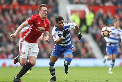 Mourinho mua Lindelof, số phận 5 trung vệ khác của Man United sẽ ra sao? - Ảnh 4.