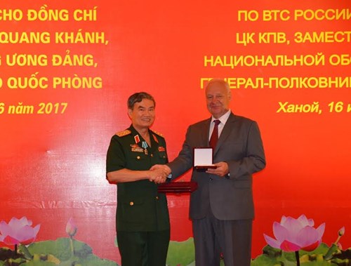Liên bang Nga tặng Thượng tướng Trương Quang Khánh Huân chương Hữu nghị  - Ảnh 1.