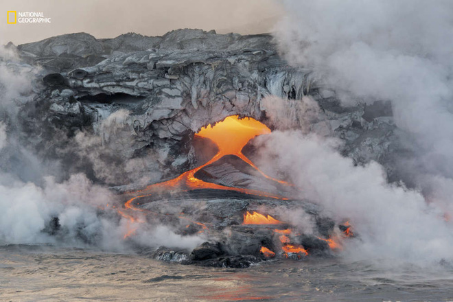 Thám hiểm lãnh địa của rồng tại đảo núi lửa Hawaii - Ảnh 1.