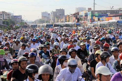 Nhà đất thoái vị, chung cư lên ngôi - Ảnh 1.