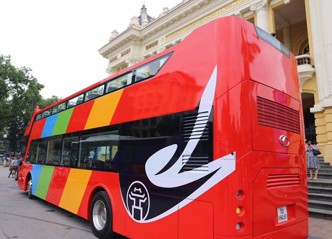 Tìm hiểu về xe bus mui trần - xe bus kiểu mới vừa về Hà Nội để phục vụ nhu cầu ngắm cảnh - Ảnh 1.