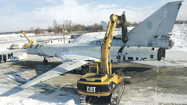 Ukraine “xẻ thịt” TU-160, bán tháo công nghệ tên lửa vì nghe lời Mỹ - Ảnh 1.