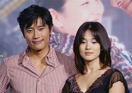 Trước khi đến với nhau, lịch sử tình trường của Song Joong Ki thua xa vợ sắp cưới Song Hye Kyo! - Ảnh 1.
