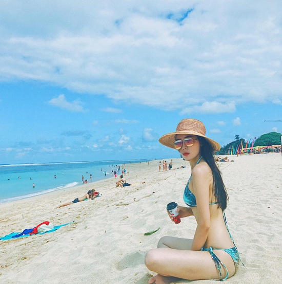 Kỳ Duyên - Thu Thảo - Phạm Hương: Ai mới là hoa hậu mặc bikini hấp dẫn nhất? - Ảnh 1.