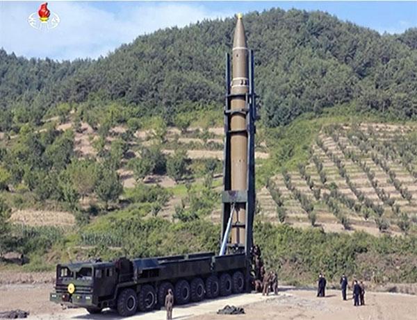 Chuyên gia Mỹ thừa nhận: Hwasong-14 của Triều Tiên đánh lừa hệ thống phòng thủ tên lửa Mỹ? - Ảnh 1.