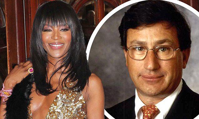 Bà hoàng The Face Naomi Campbell hẹn hò ông trùm giàu có - Ảnh 1.