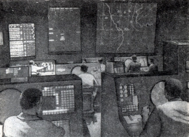 Sở hữu hệ thống kiểm soát không lưu tối tân, sĩ quan VNCH vẫn phải thán phục lính radar miền Bắc - Ảnh 1.