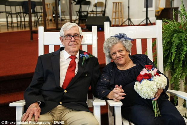 Sau 70 năm chia xa vì bố mẹ ngăn cấm, cặp đôi “thanh mai trúc mã cuối cùng đã về chung một nhà - Ảnh 1.