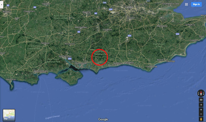Hình ảnh hiếm có: bằng vệ tinh, Google Maps chụp được cảnh một chiếc máy bay đang lơ lửng giữa trời - Ảnh 1.