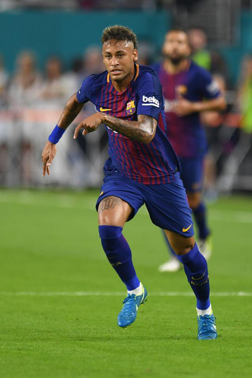 Thế giới muôn màu của Neymar: từ nghệ sĩ Youtube đến cầu thủ đắt giá nhất thế giới - Ảnh 2.