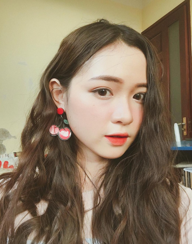 Nữ sinh làm mẫu ảnh hot nhất Nghệ An: 11 năm liền luôn là học sinh giỏi - Ảnh 1. Nữ sinh làm mẫu ảnh hot nhất Nghệ An: 11 năm liền luôn là học sinh giỏi - Ảnh 1.