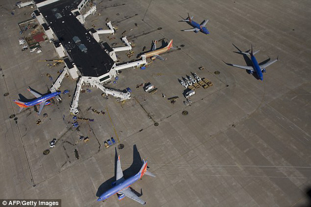 Hàng trăm túi hành lý của hãng hàng không Southwest Airlines bị ô nhiễm vì sự cố hi hữu đến từ… phòng vệ sinh - Ảnh 1.